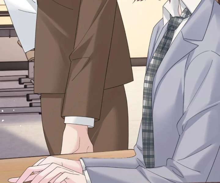 Transmigrating as the Younger Sister of a Bigshot with Multiple Identities Chapter 52 - Page 79